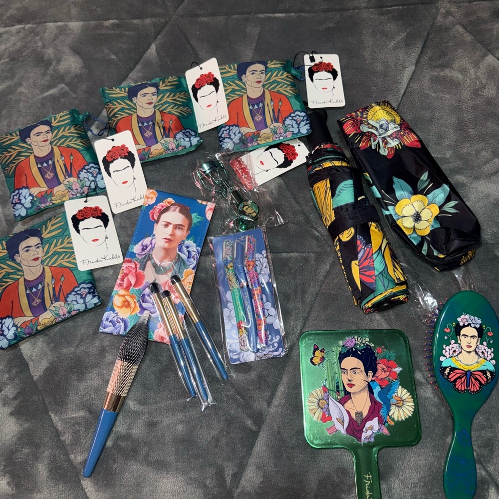 Frida Kahlo Themed Accessory Set